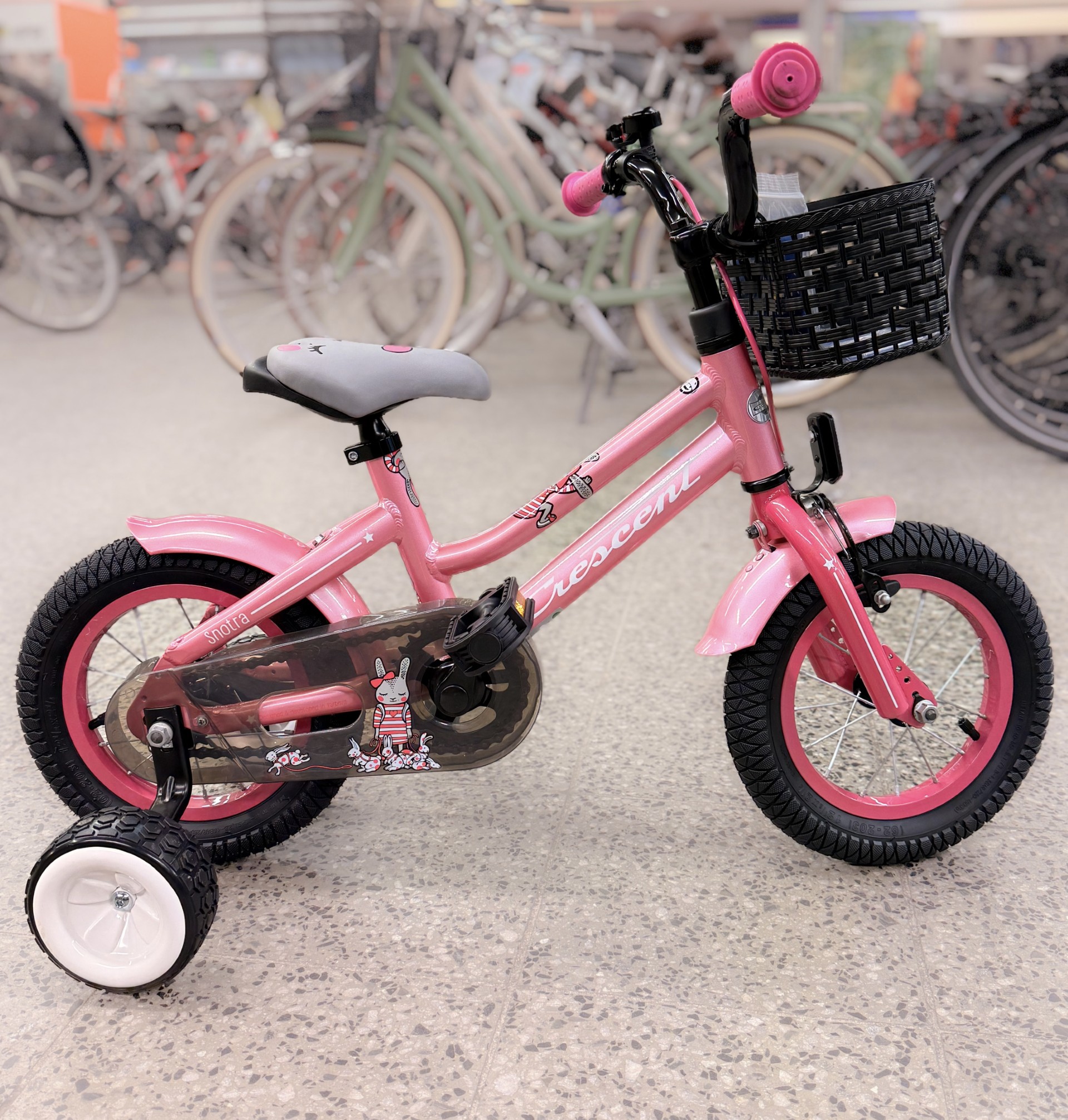 Crescent_Snotra_12_Pink_Rabbit_1