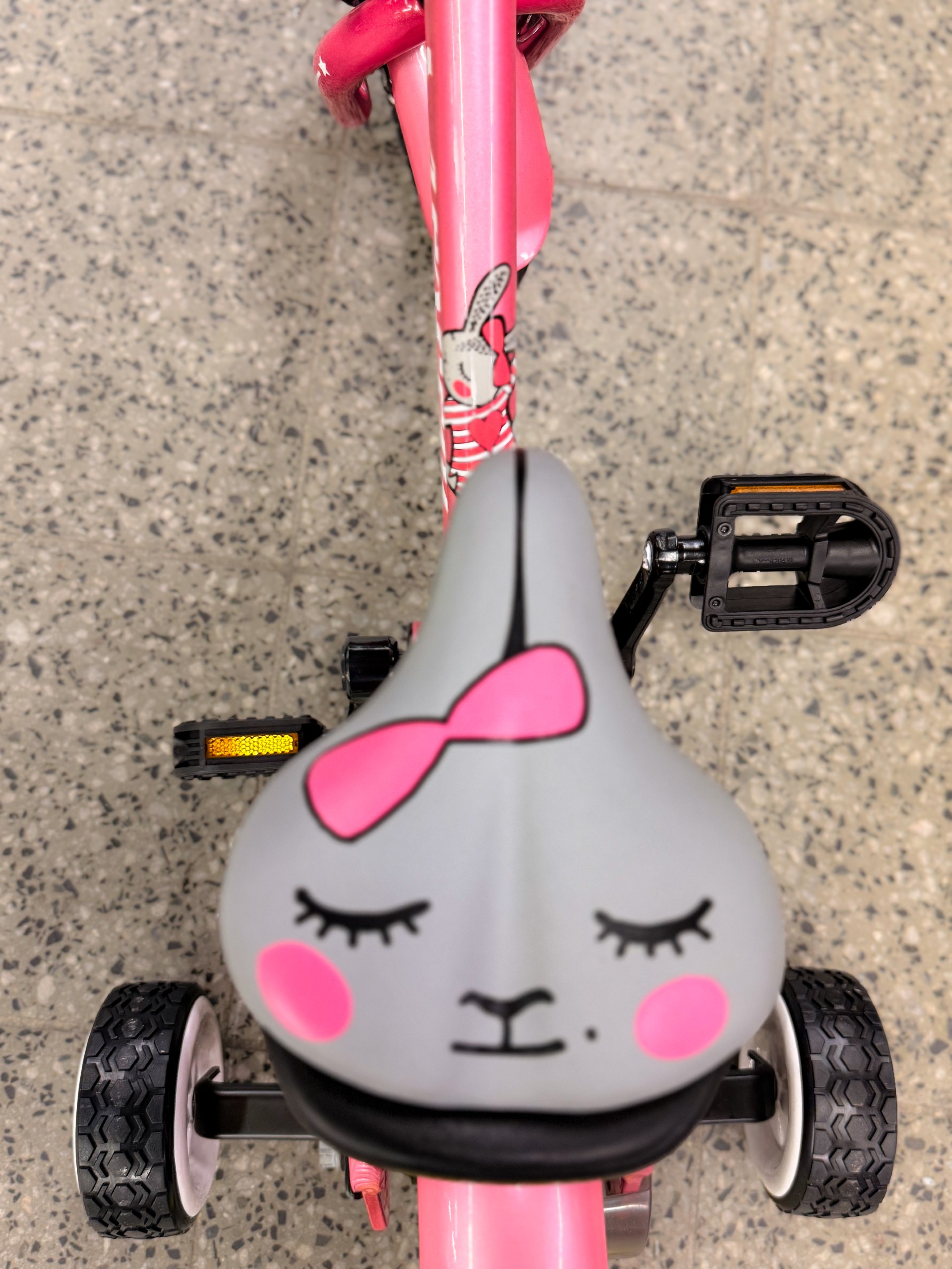 Crescent_Snotra_12_Pink_Rabbit_4